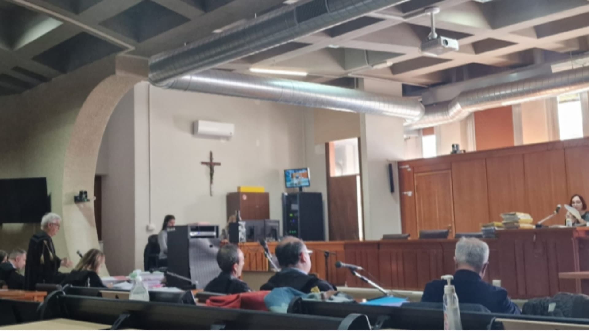 Calcestruzzo non conforme, si ascoltano i testi in aula