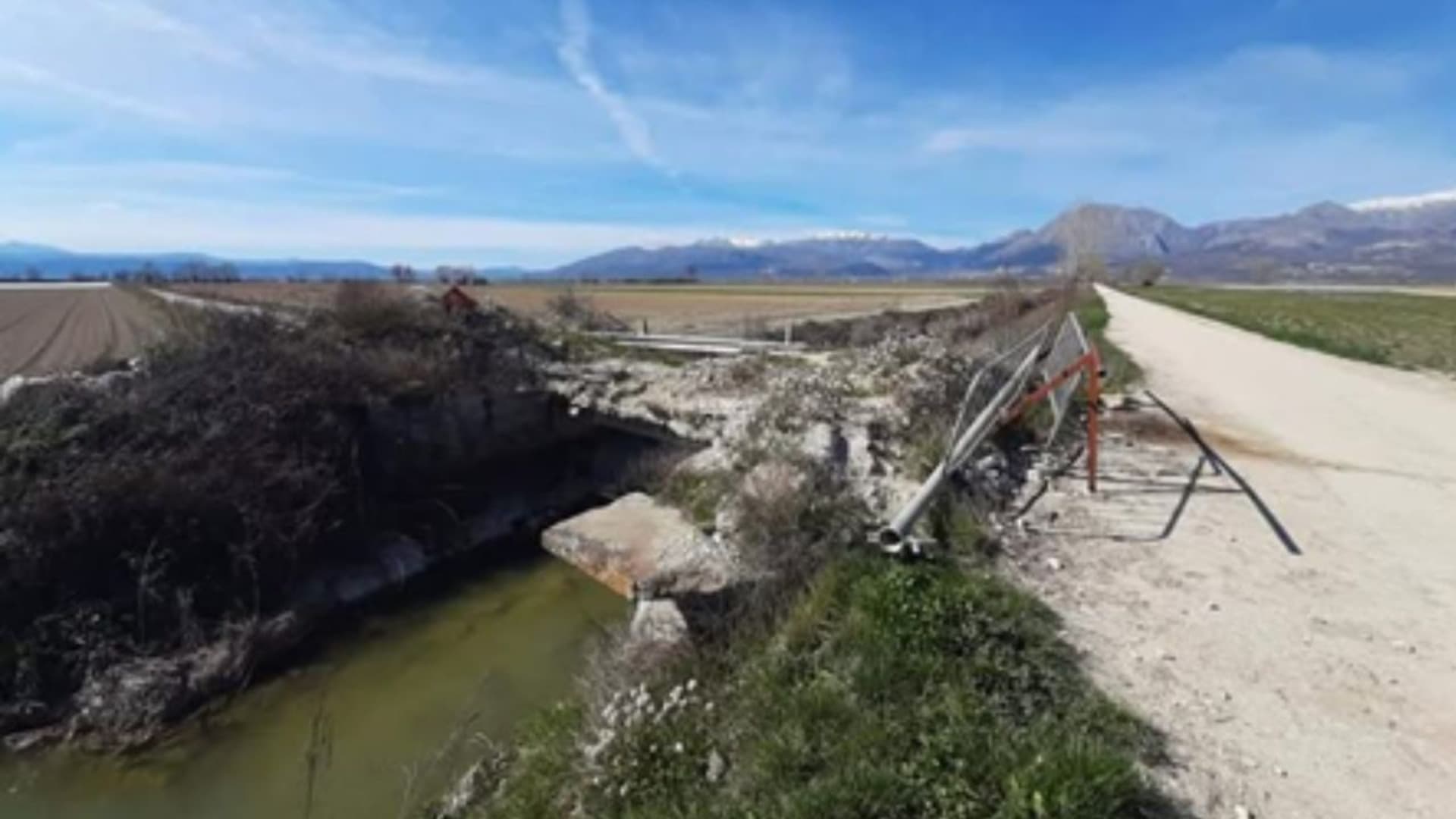Una foto che evidenzia la carenza d'acqua