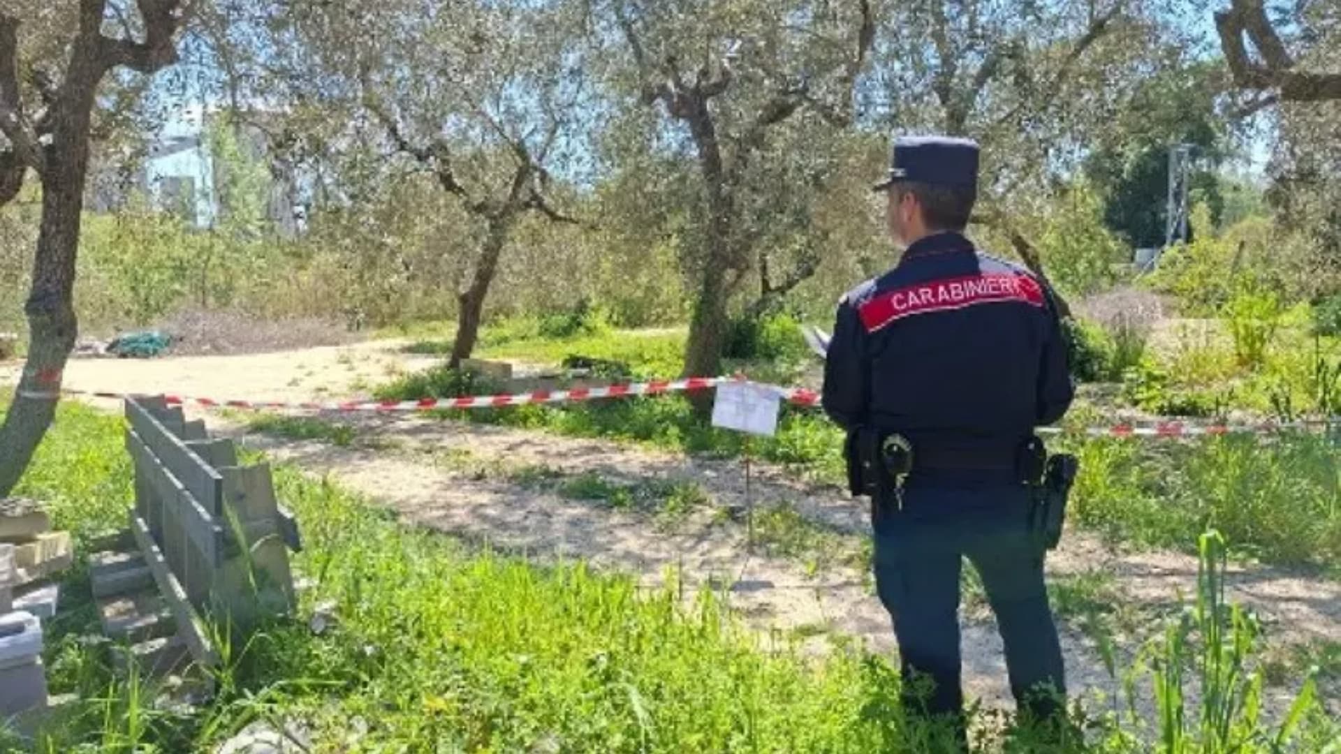 Discarica abusiva vicino al fiume Pescara: sequestro dei carabinieri