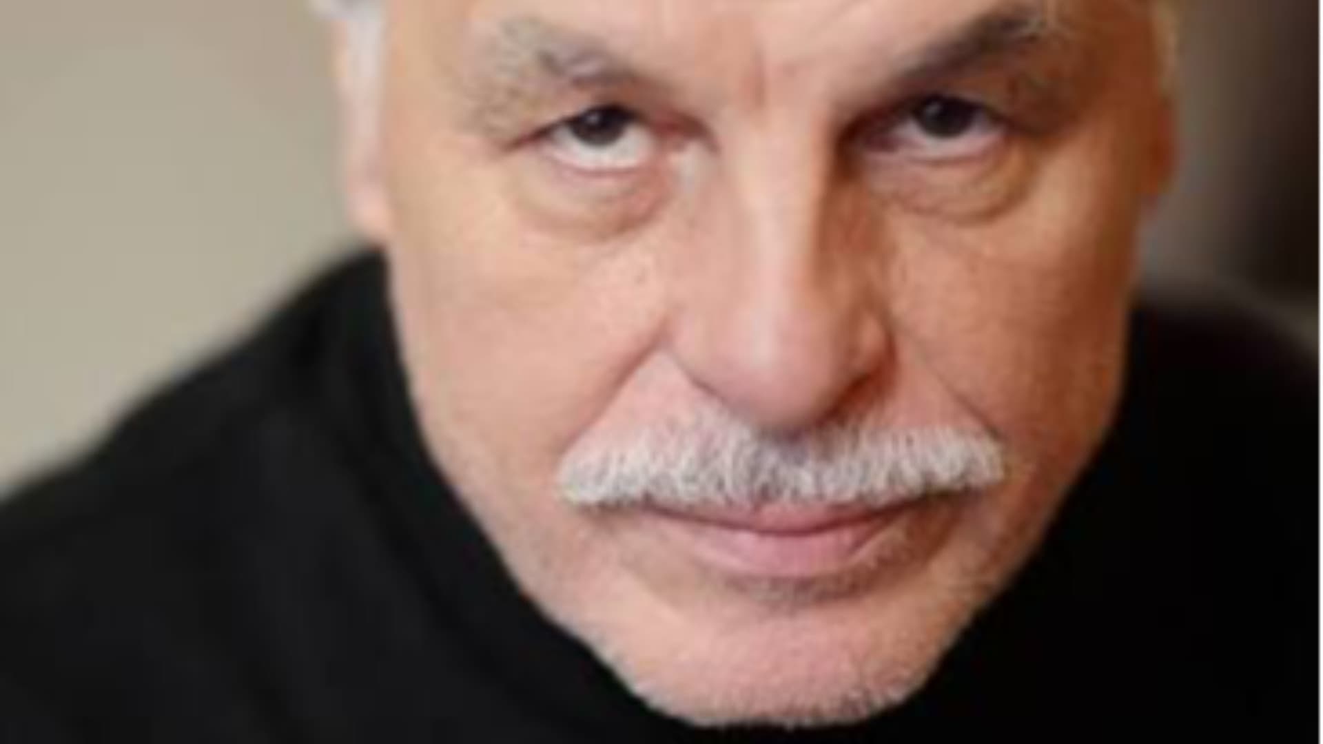 Michele Placido sarà Celestino V: l'Abruzzo torna protagonista del cinema Rai