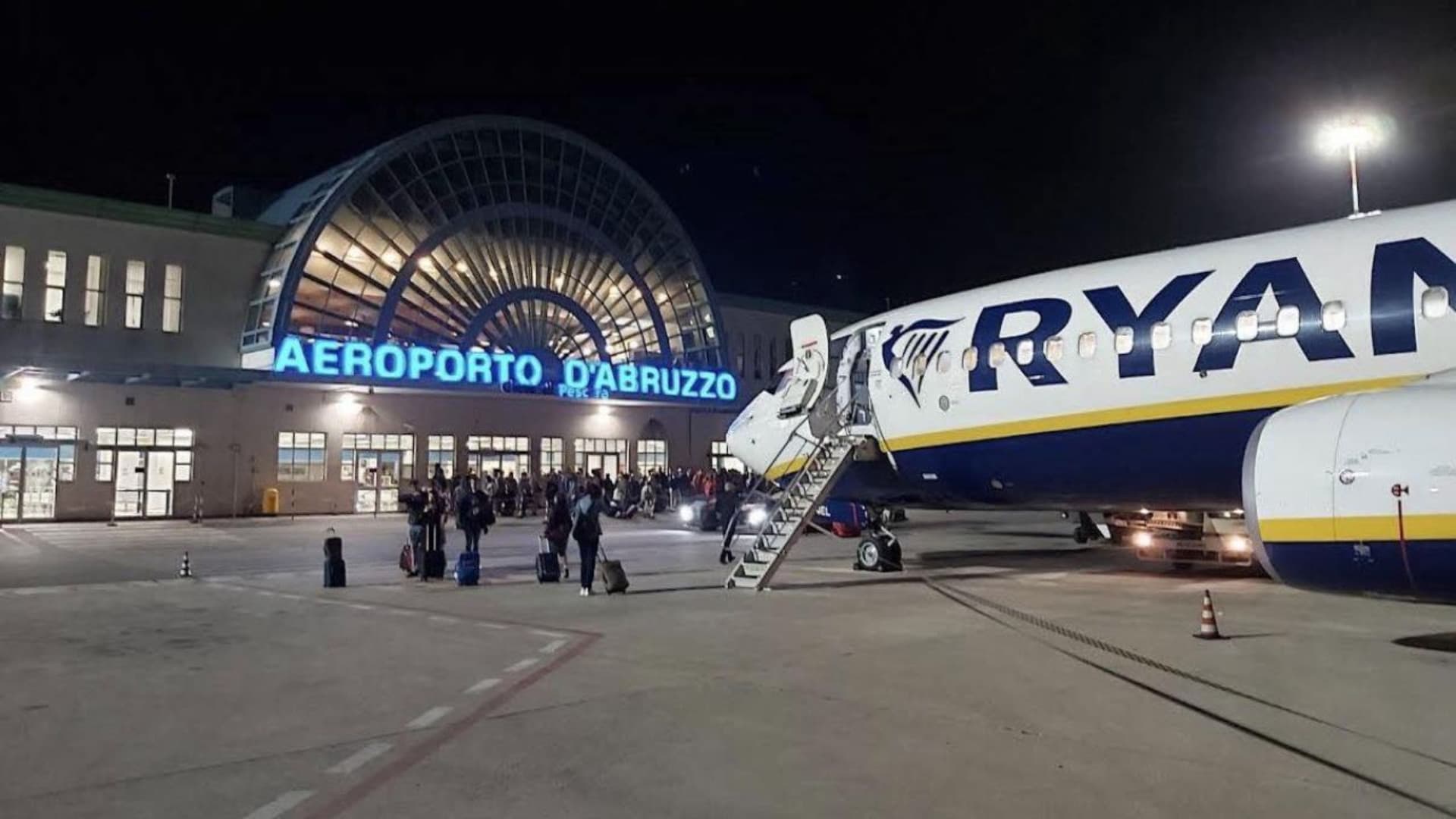 L'aeroporto di Pescara (Foto Fb: Amici dell'Aeroporto d'Abruzzo)