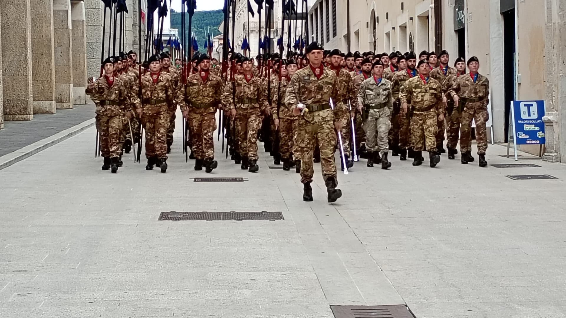 L'Aquila, la festa del 165esimo anniversario della costituzione dell'Esercito italiano