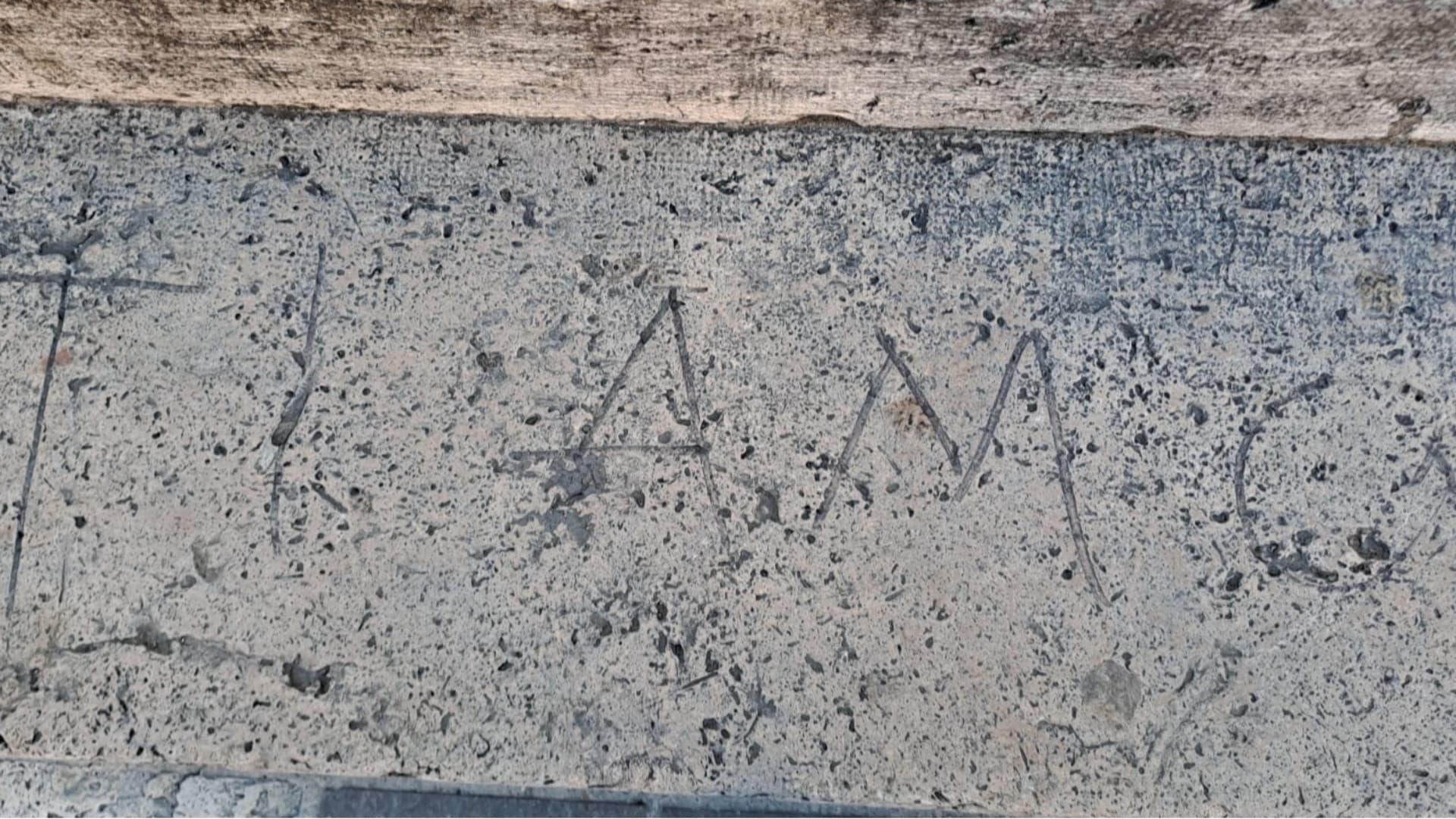 Teramo, se non è un "Ti amo". sfregio alla Cattedrale, indagini e verifica dei danni