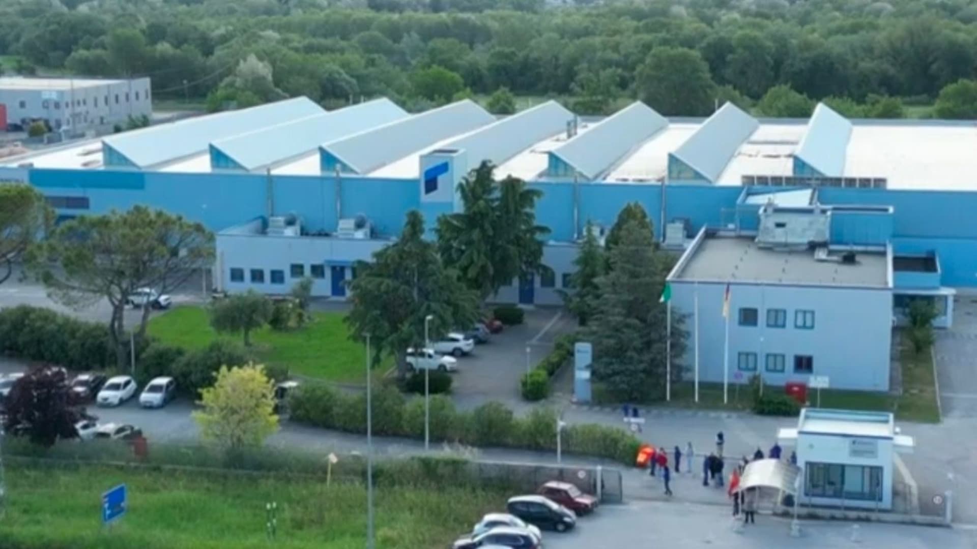 Lo stabilimento (foto da TgR Rai)