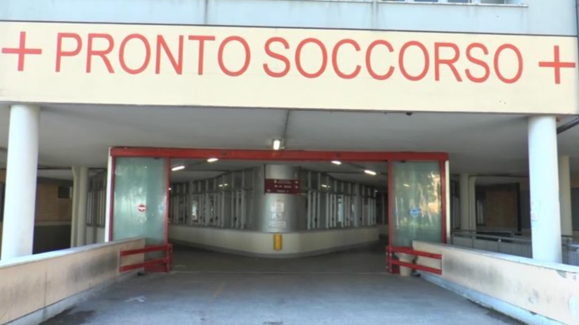Aggressione sul lungomare di Giulianova: 36enne ferito gravemente a coltellate