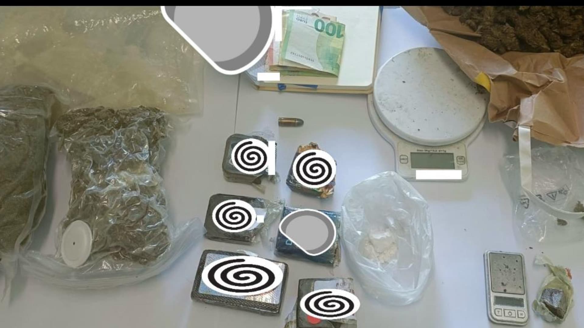 Montesilvano, in casa droga e munizionamento: 28enne in arresto