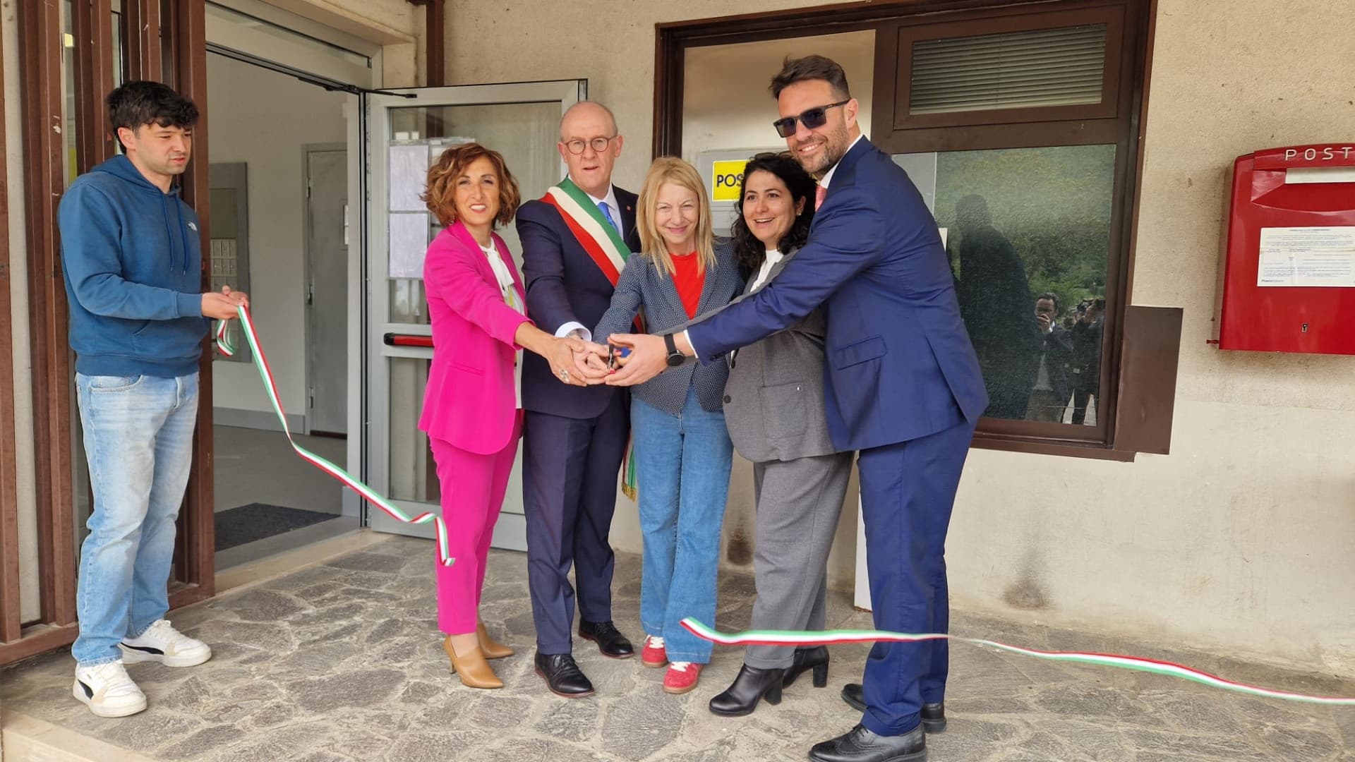 L'Aquila, Poste italiane: Navelli e Sant'Eusanio Forconese, presentati i rinnovati uffici postali