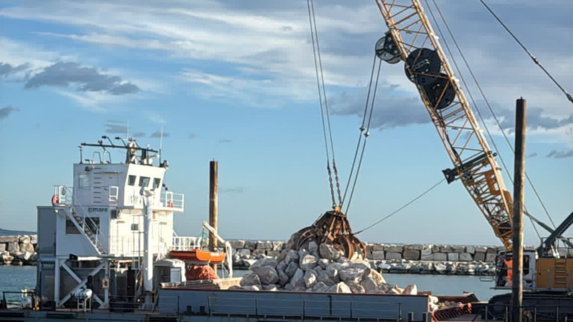 Roseto degli Abruzzi, al via i lavori per le nuove scogliere: investimento da 6,1 milioni per la difesa della costa