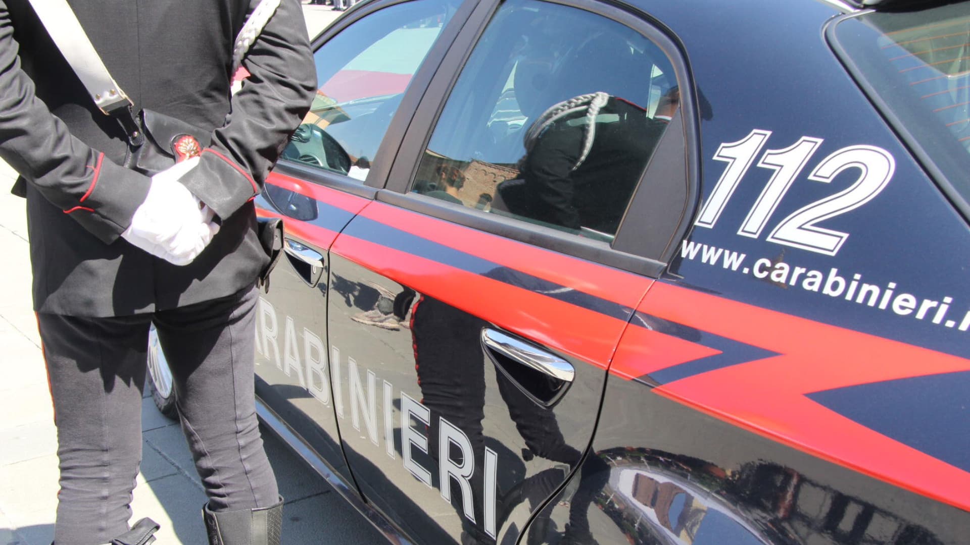 Fuga folle tra Montesilvano e Pescara: 22enne senza patente arrestato dopo l’inseguimento