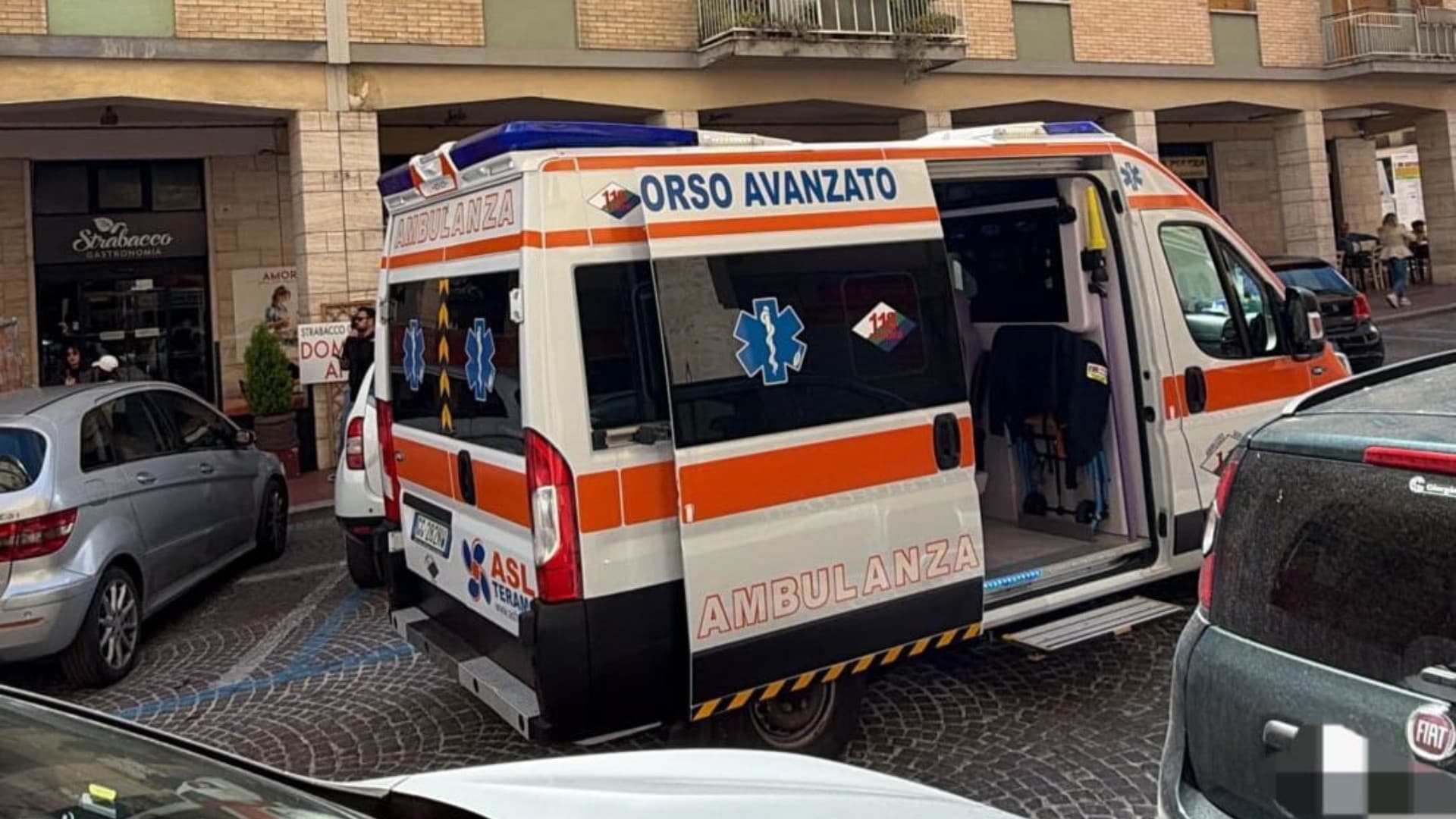 Teramo, malore improvviso: muore un donna nel centro storico