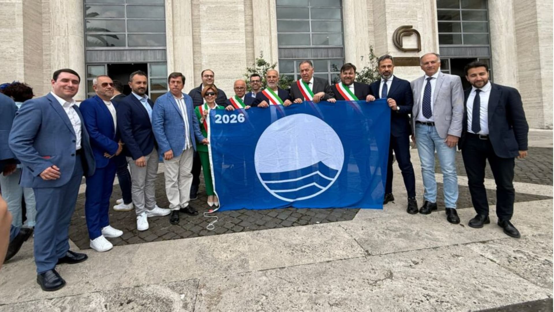 Bandiere Blu 2026, l’Abruzzo ne conferma 16: Tortoreto entra nella storia con il 30esimo vessillo