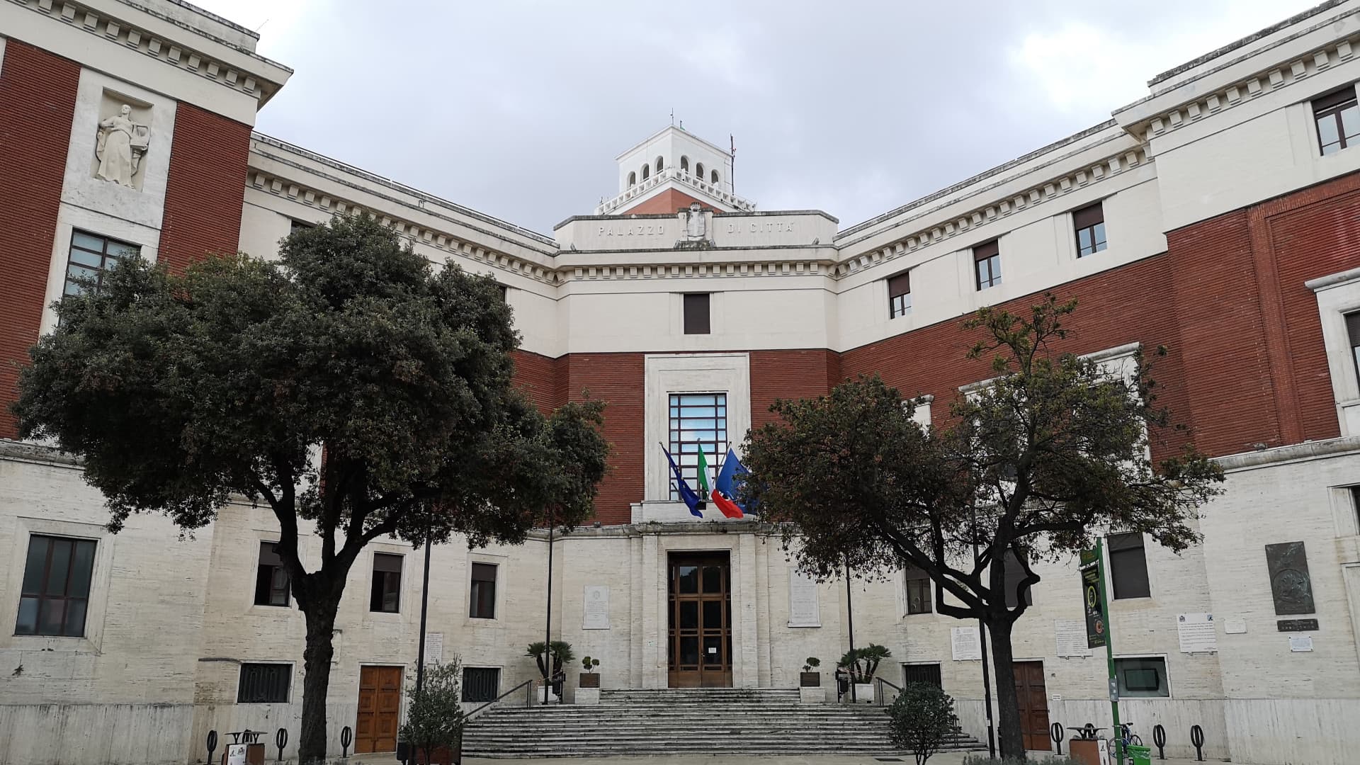 Inchiesta per corruzione elettorale a Pescara: si dimette l’assessore Massimiliano Pignoli