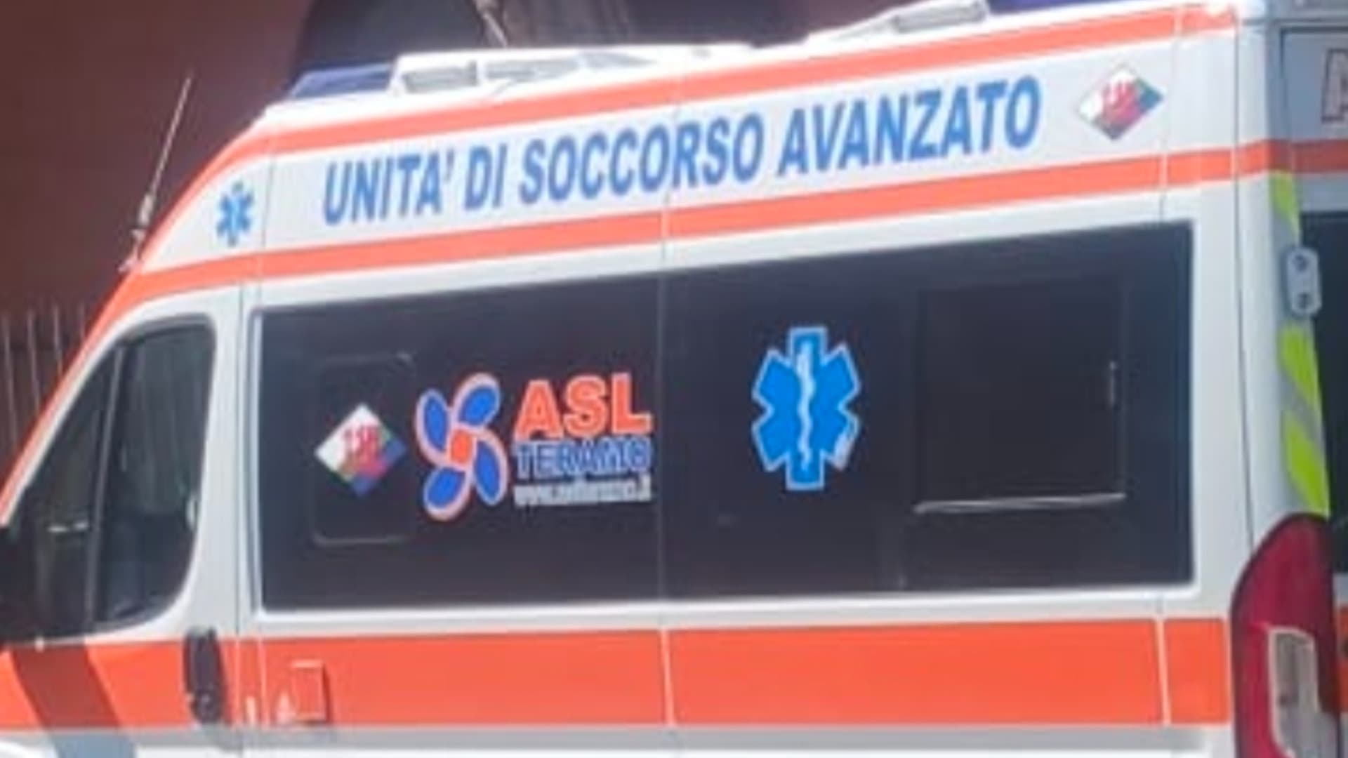 Dramma a Colleranesco: anziano travolto da un camion, è grave