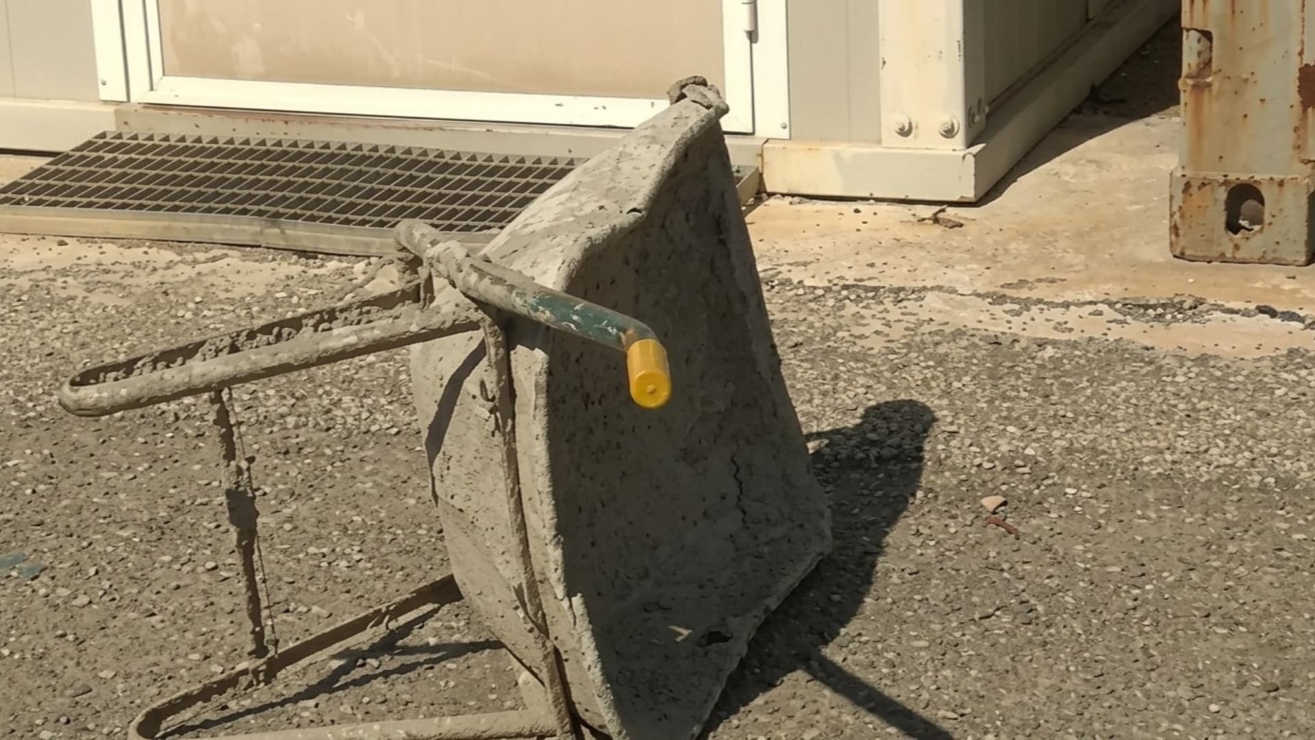 Francavilla al Mare: cede pompa di calcestruzzo, gravi due operai