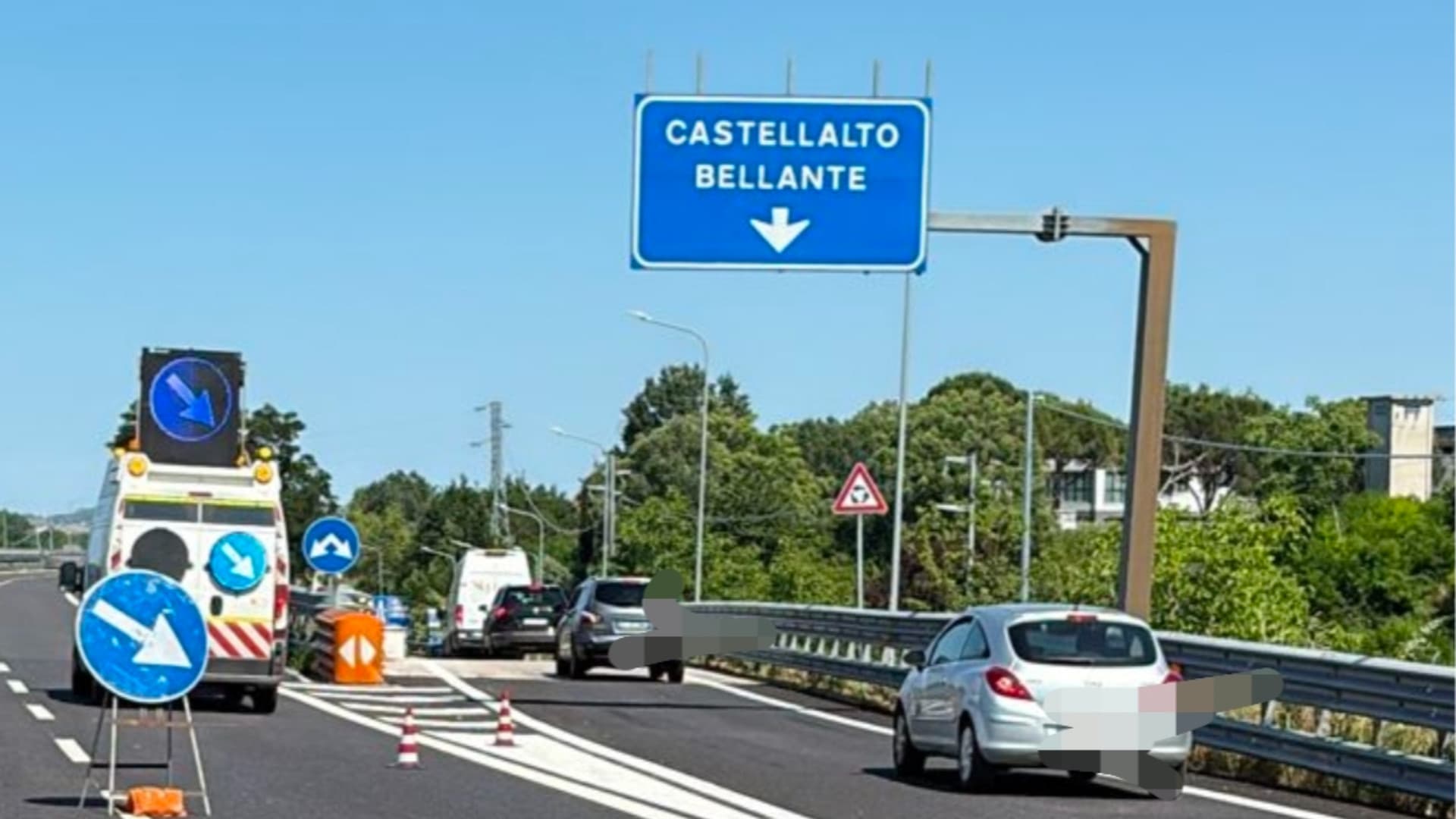 Pomeriggio di passione sulla Teramo Mare: traffico bloccato e automobilisti sotto il sole