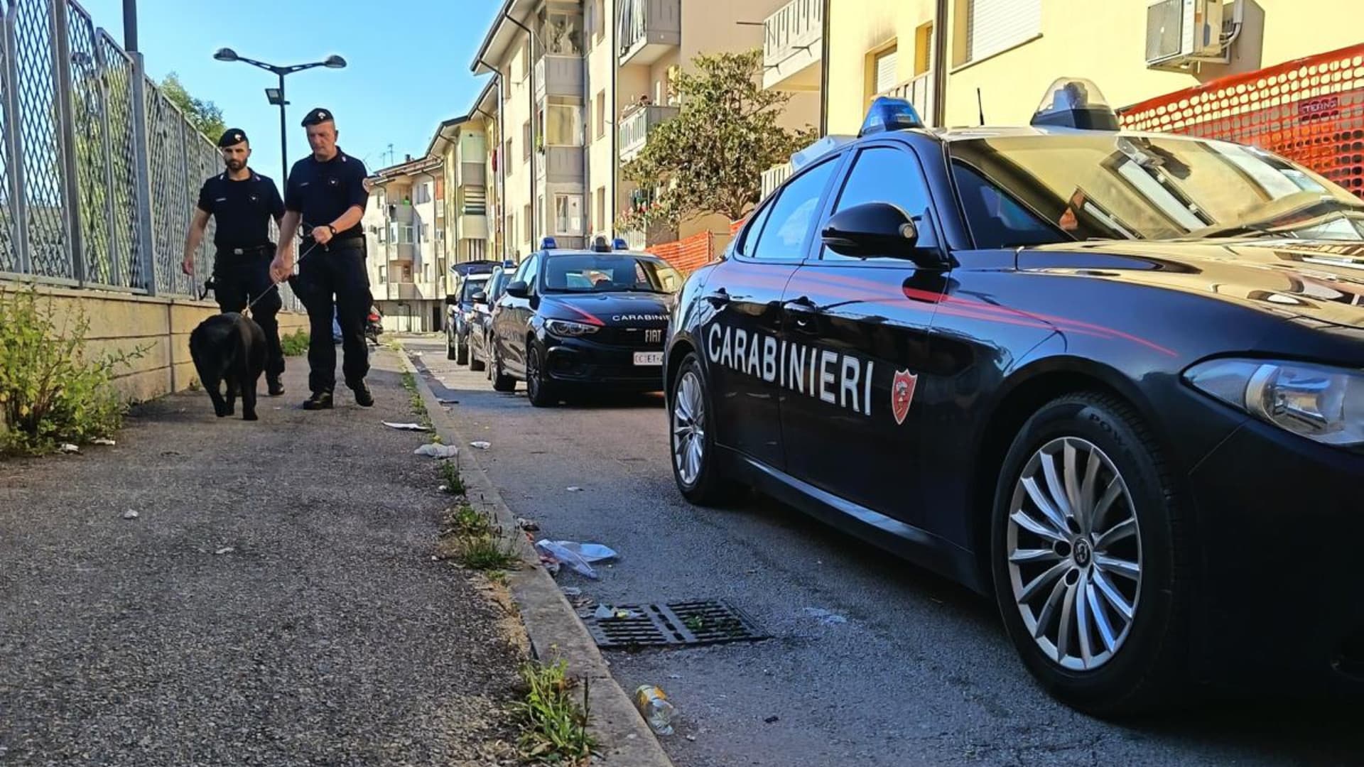 Pescara, spaccio di droga nel quartiere Rancitelli: rifornivano circa 1.500 clienti al mese, arresto in flagranza