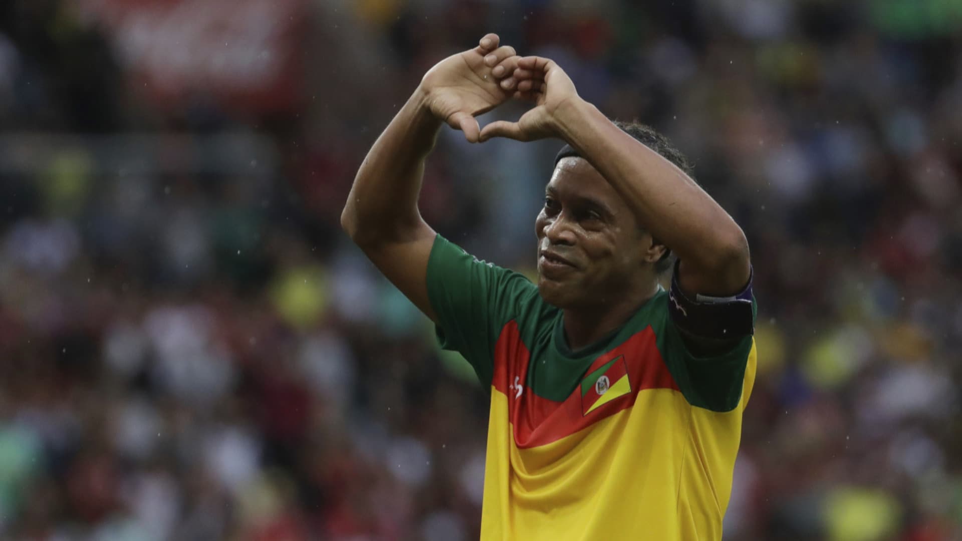 Pescara, possibile una clamorosa sfida in C con Ronaldinho: il brasiliano torna in campo con il Ravenna? Forse sì