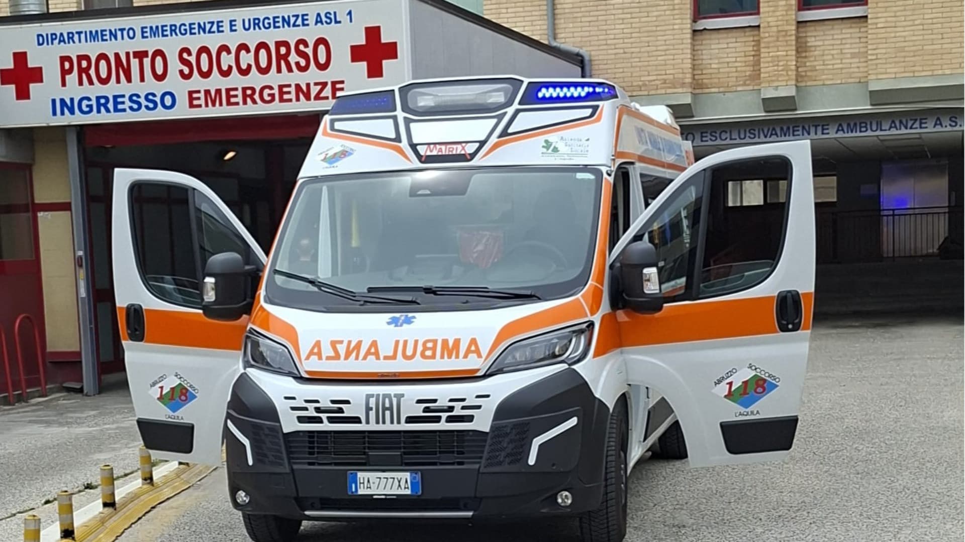 L'Aquila, incidente stradale: due donne finiscono in ospedale