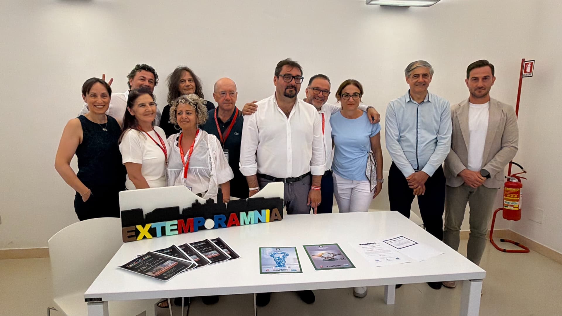 Torna a Teramo Extemporamnia: oltre 100 artisti dipingono la pace in piazza Martiri