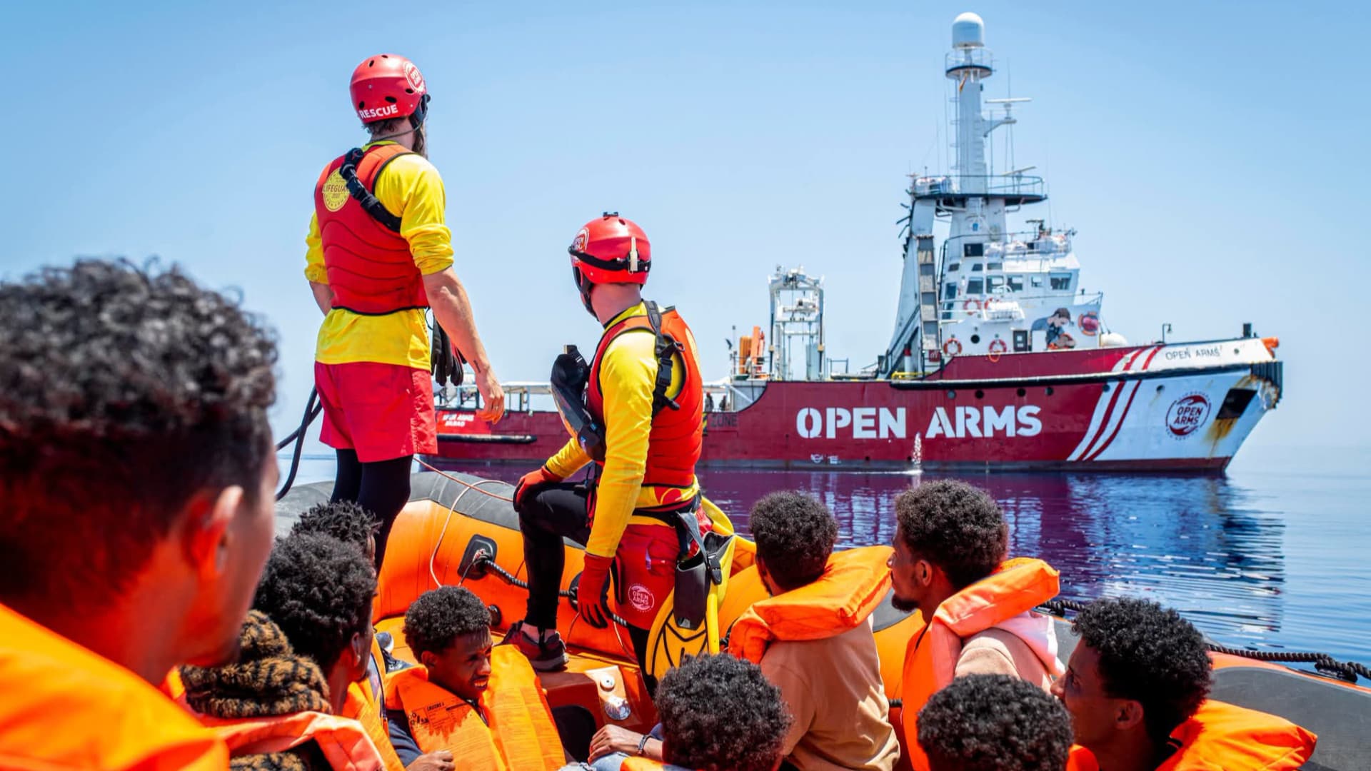 Migranti a Ortona: 14 persone a bordo della nave Open Arms