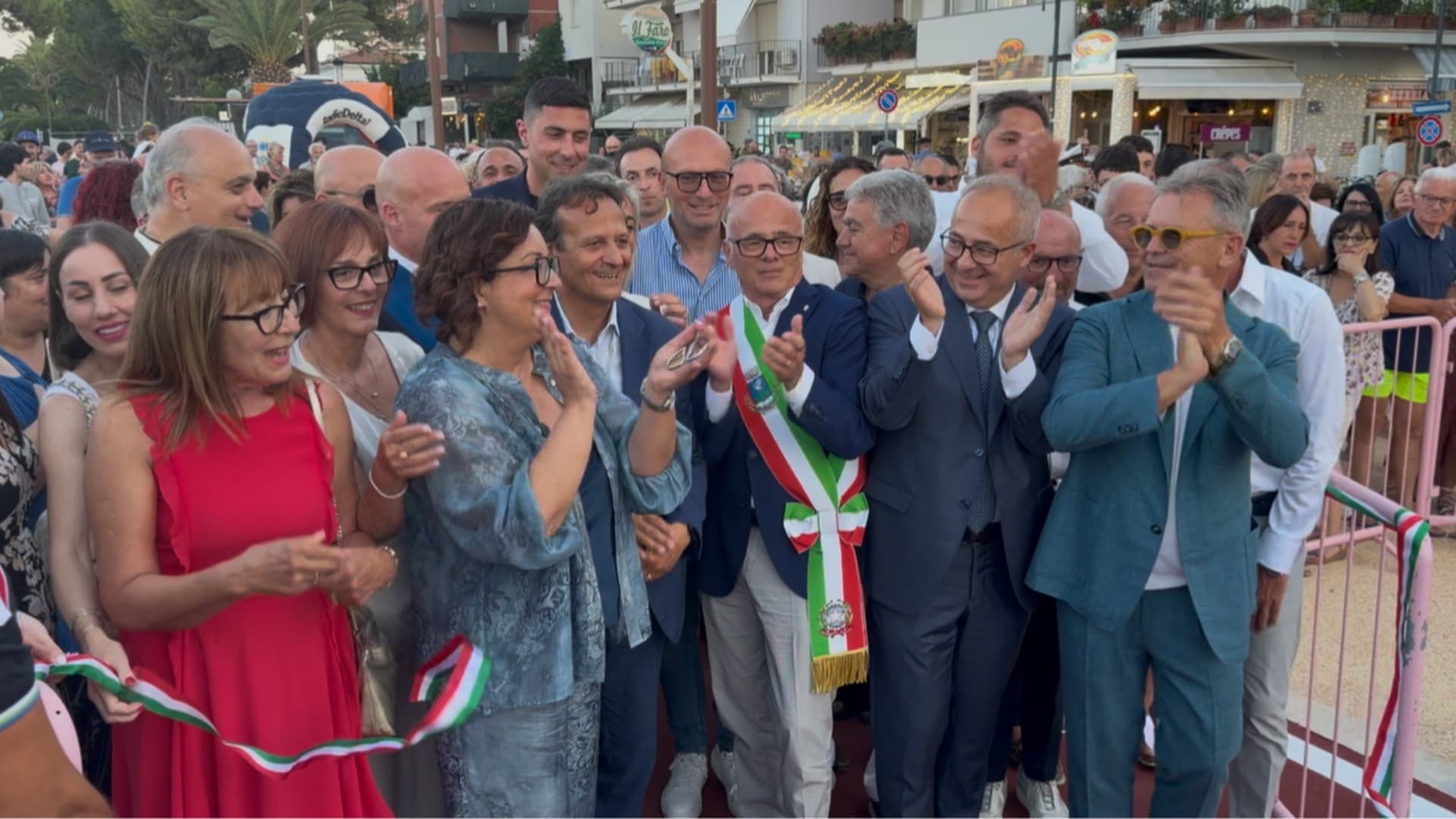 Il taglio del nastro