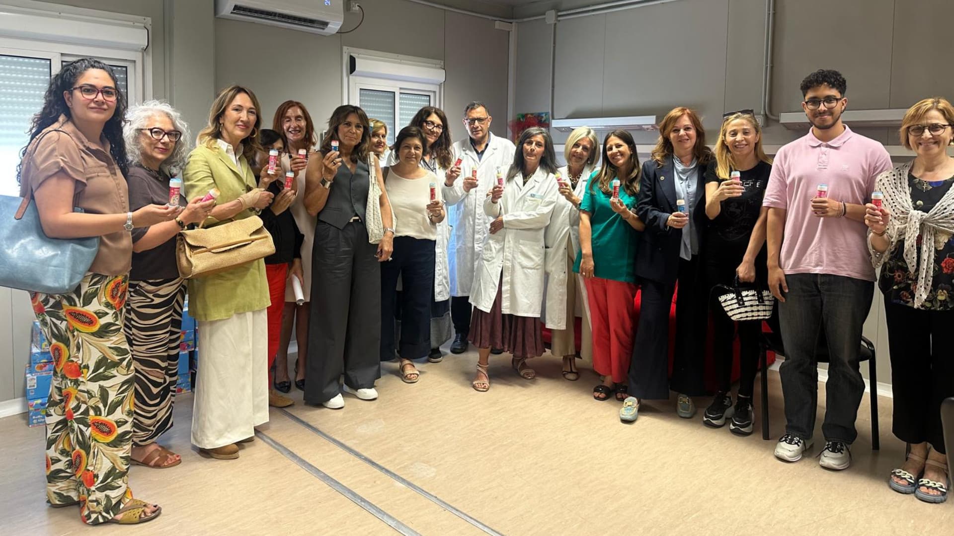 L'Aquila, donato materiale di gioco-lavoro ai bambini del Centro Autismo