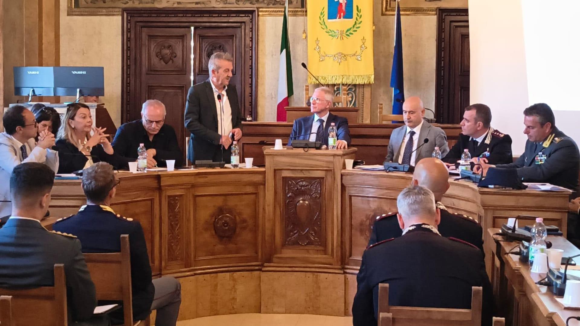 Sicurezza nella Marsica, 30 sindaci riuniti con il prefetto: le richieste