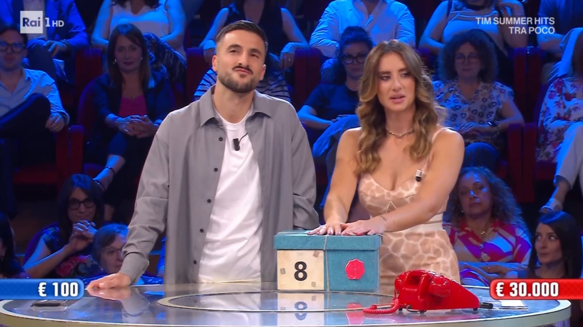 Affari Tuoi, Anna Lidia commuove Rai 1 con il ricordo della mamma: il finale emozionante vale una vincita da 30mila euro