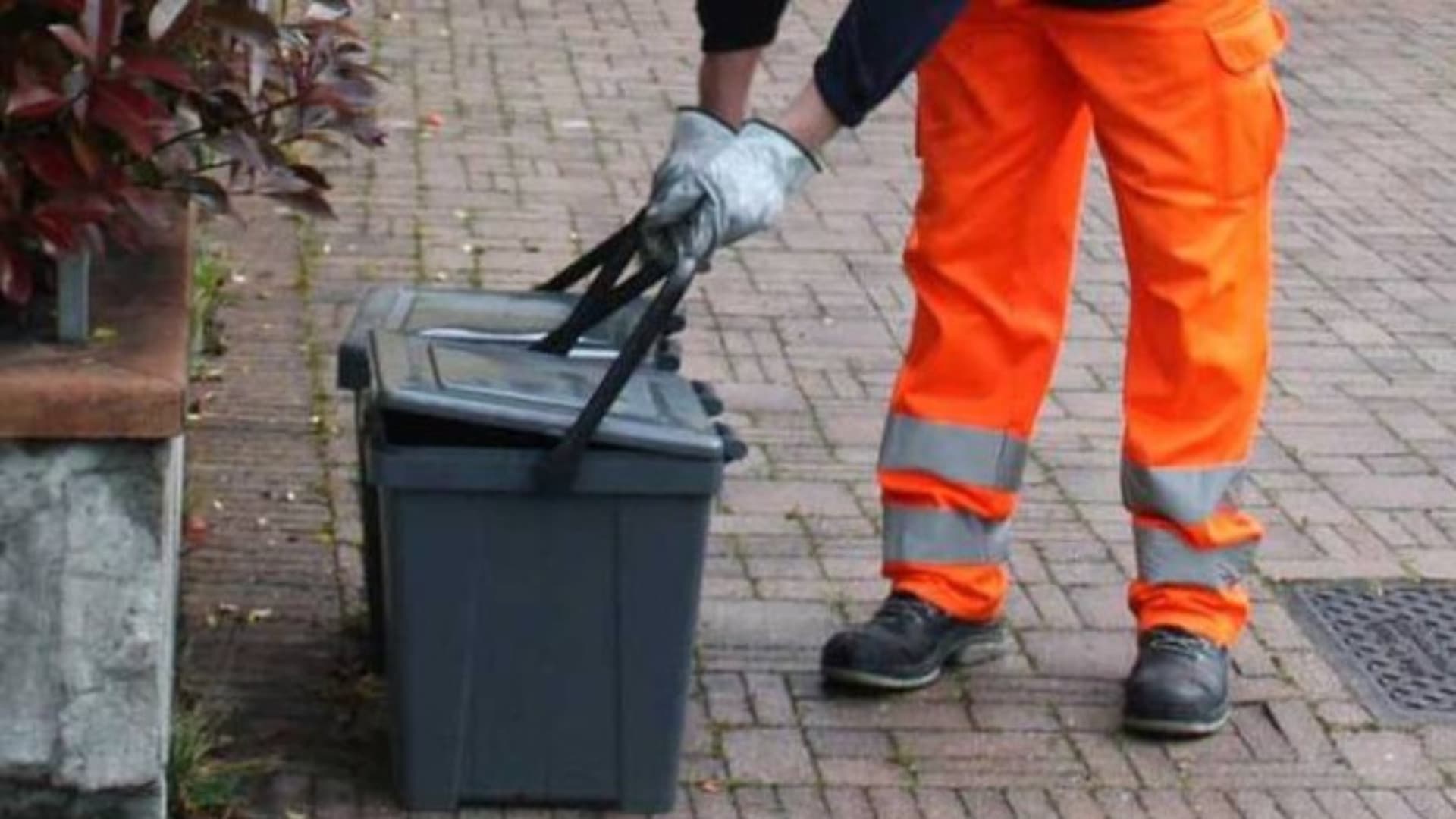 Rifiuti, Insieme per Pescara deposita un esposto in procura: «Estensione del porta a porta genera emergenza igienico sanitaria»