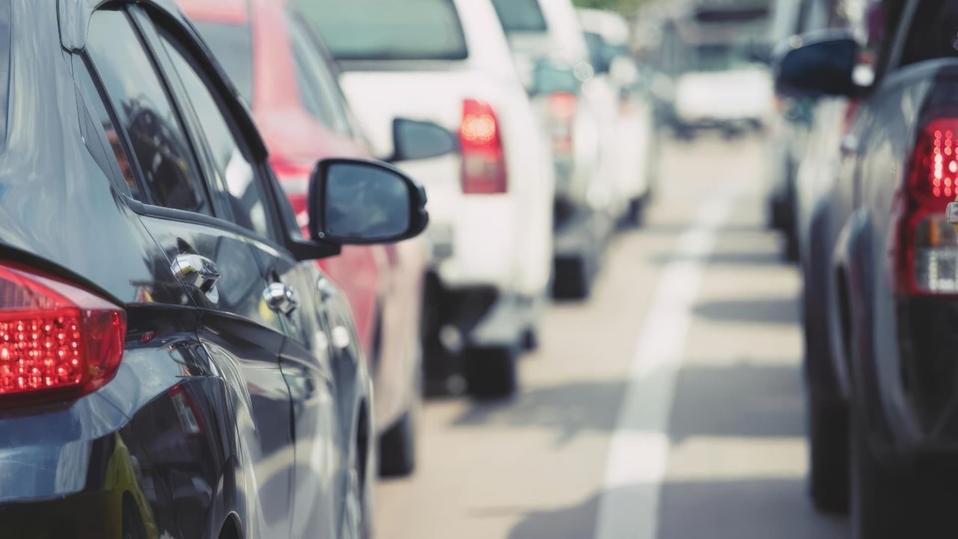 Esodo estivo da bollino nero in Abruzzo: code e incidenti sulle autostrade