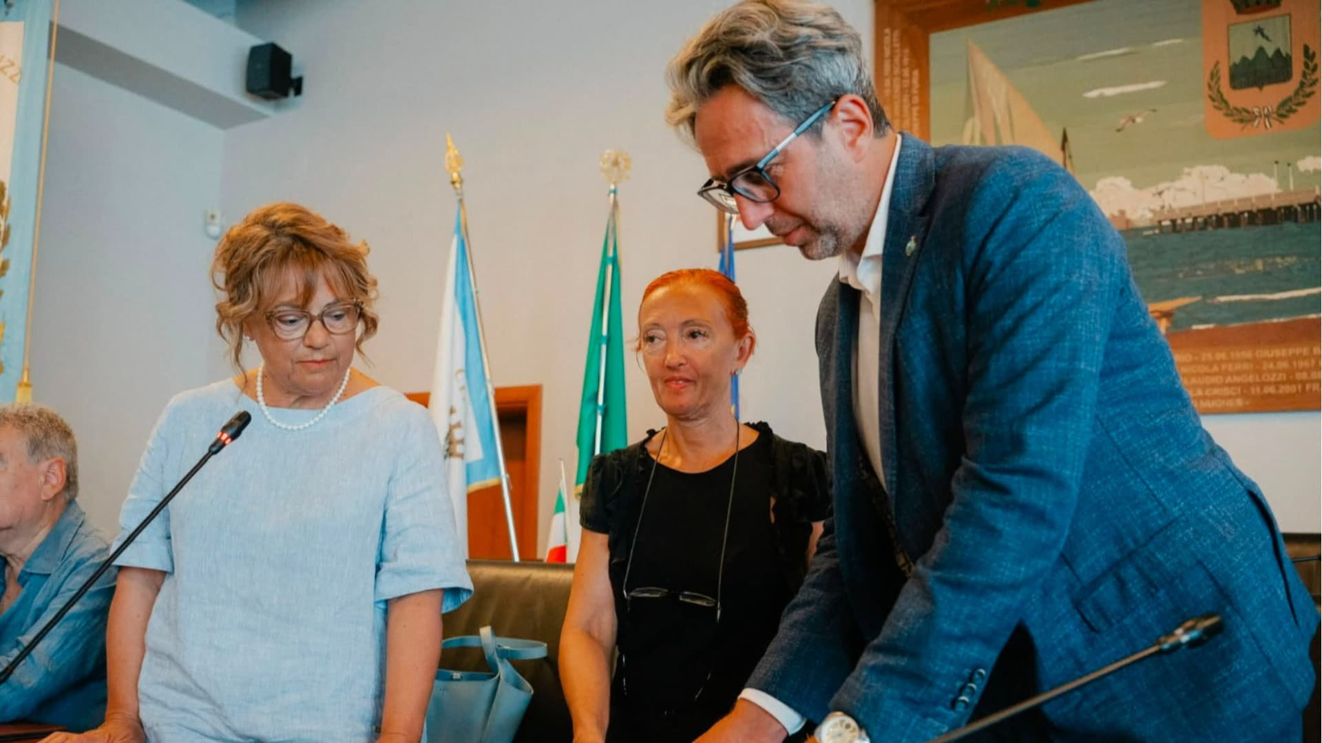 da sinistra Antonella D'Emilio e il Sindaco Mario Nugnes
