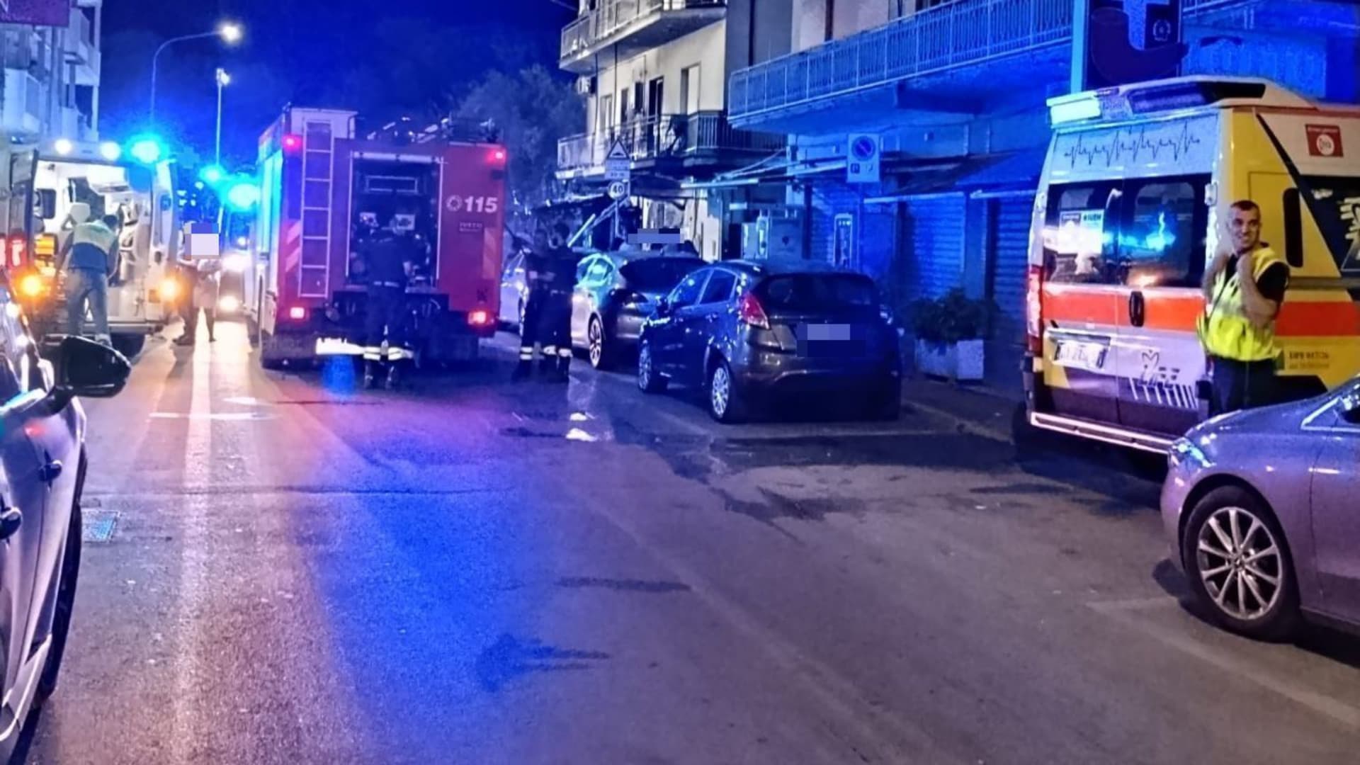 Sul posto vigili del fuoco e personale sanitario