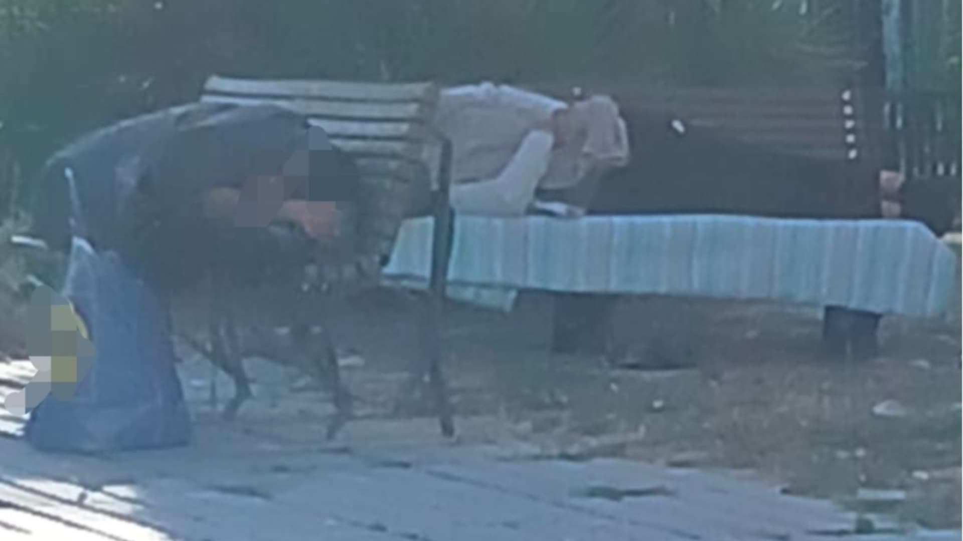 Teramo, bivacchi e degrado: l’ordinanza c’è, ma chi la fa rispettare?