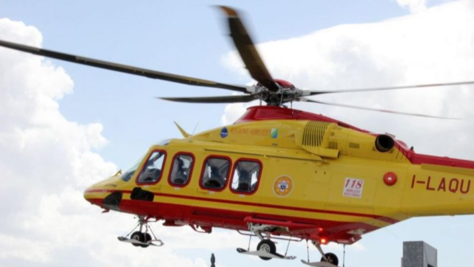 L'Aquila, donna scivola a Montecristo: soccorsa in elisoccorso e trasportata al "San Salvatore"