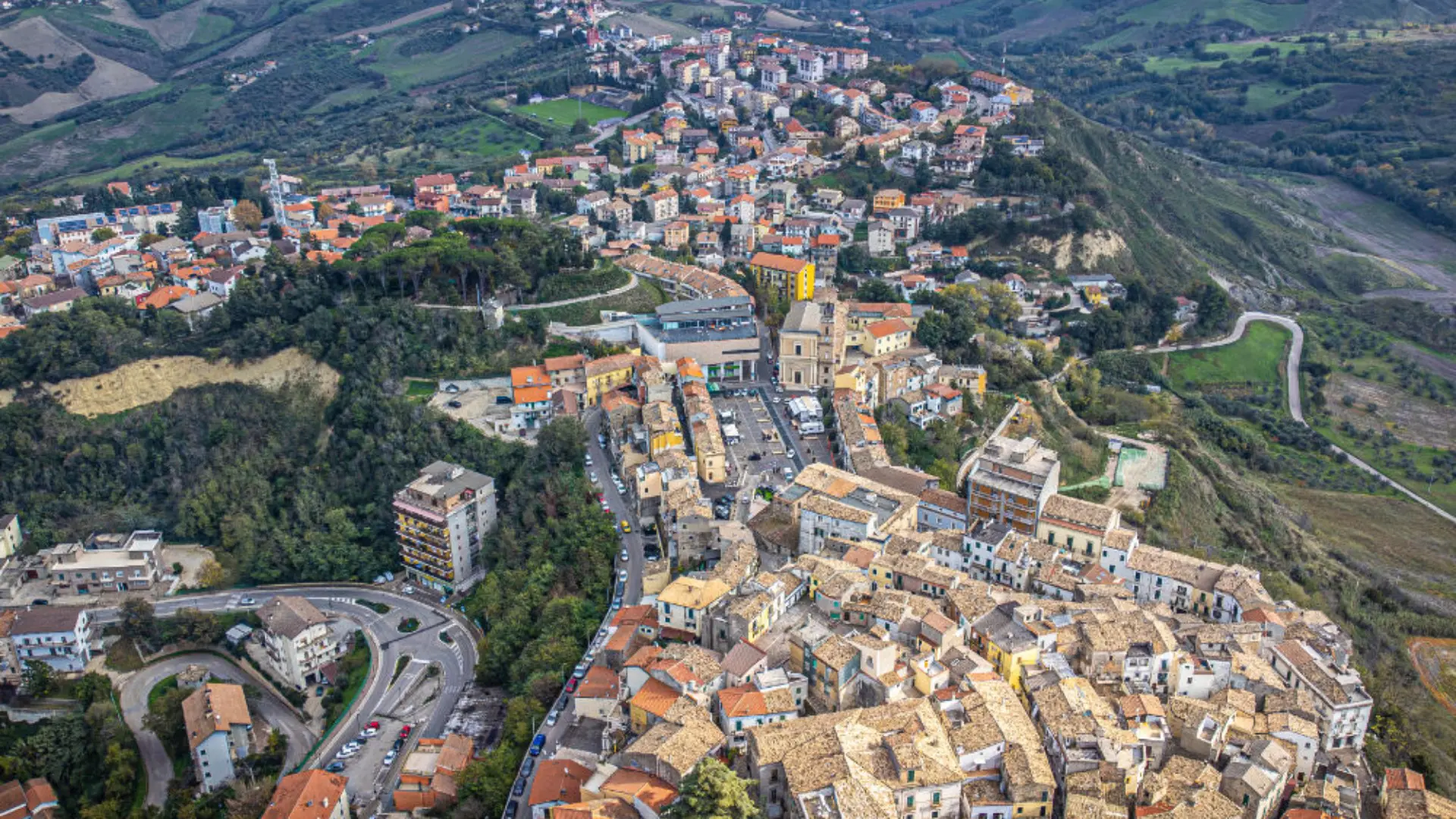 Violenza tra minori a Montemarcone di Atessa: quindicenne picchiata e filmata