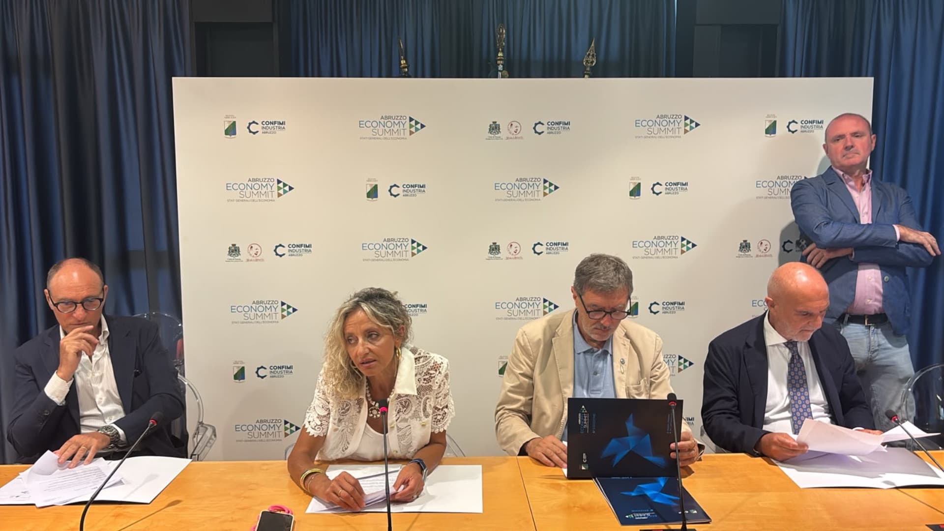 Abruzzo Economy Summit, il ministro Tajani a Pescara - Magnacca: «Una grande opportunità per la nostra regione»