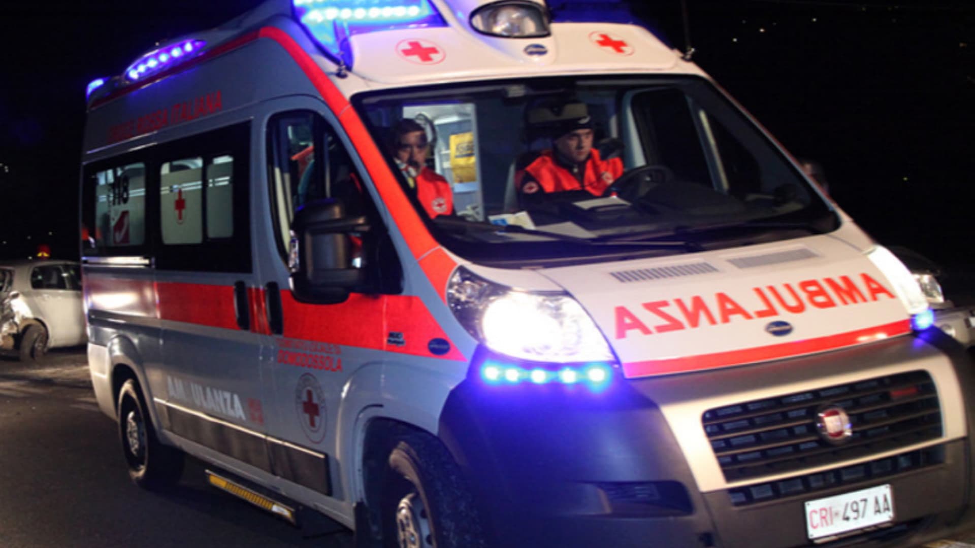 Schianto contro un albero sulla Mausonia: 15enne alla guida di una minicar in gravi condizioni