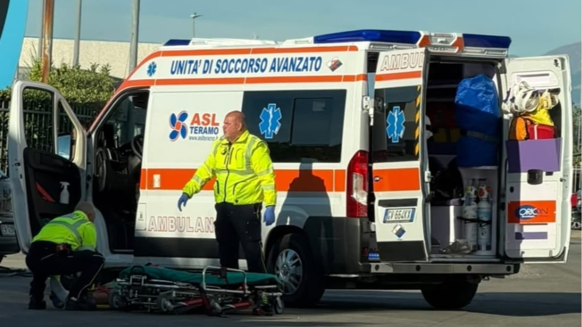 Mosciano Sant’Angelo, schianto tra auto e moto: motociclista di 37 anni in codice rosso all’ospedale