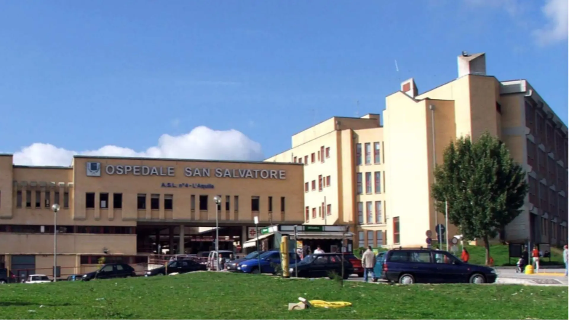 L'Aquila, turista caricato da un cervo: è grave