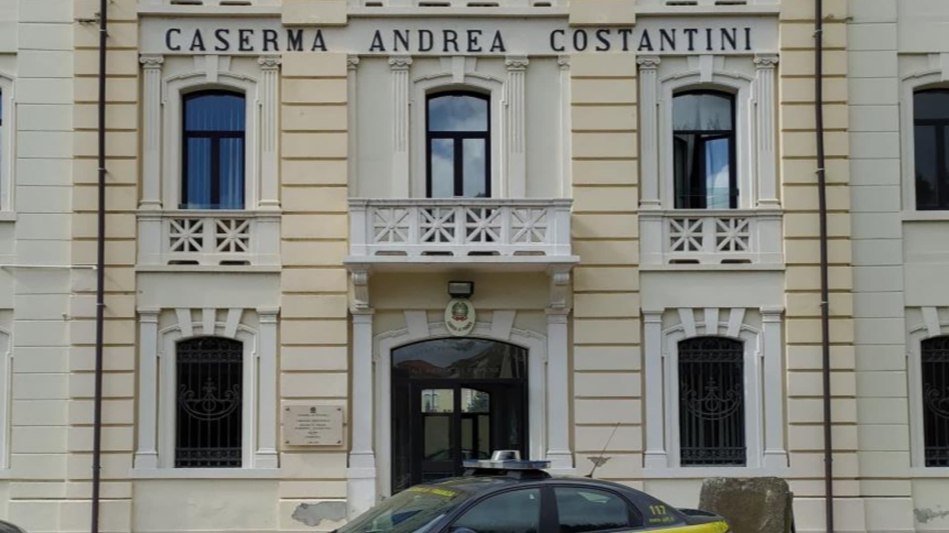 La caserma Costantini