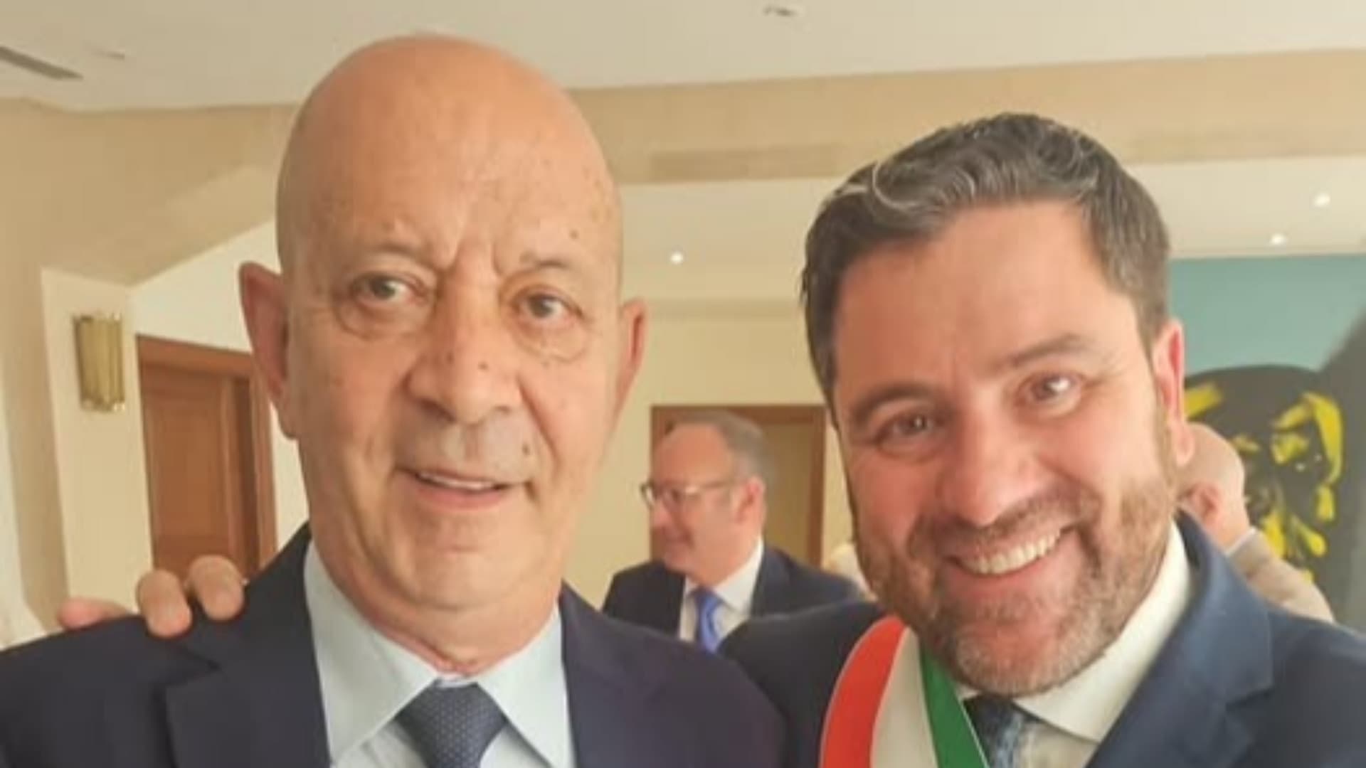 Il sindaco Ciminelli con il dottor Luciano Santucci