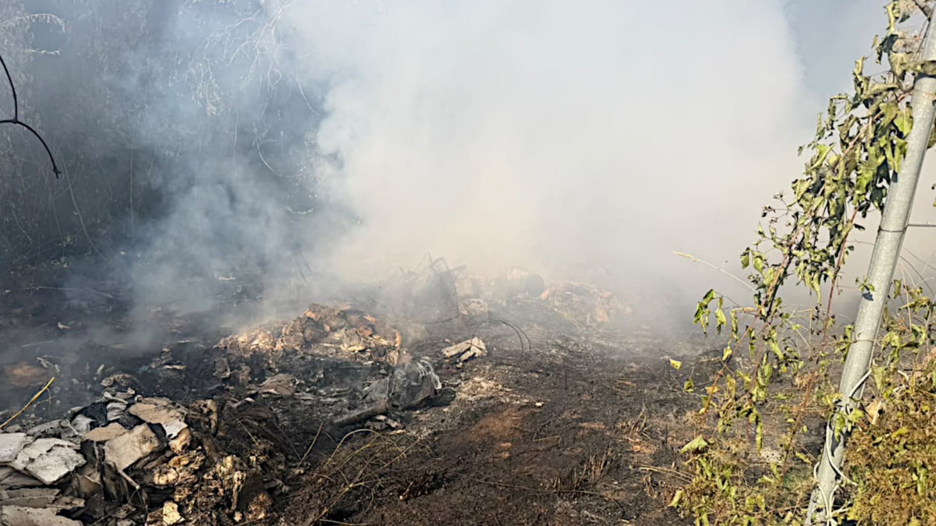 Dà fuoco a una discarica, denunciato 64enne di Lanciano