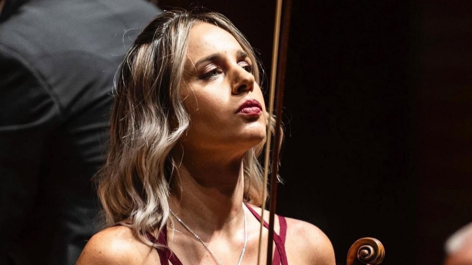La violinista Anna Tifu