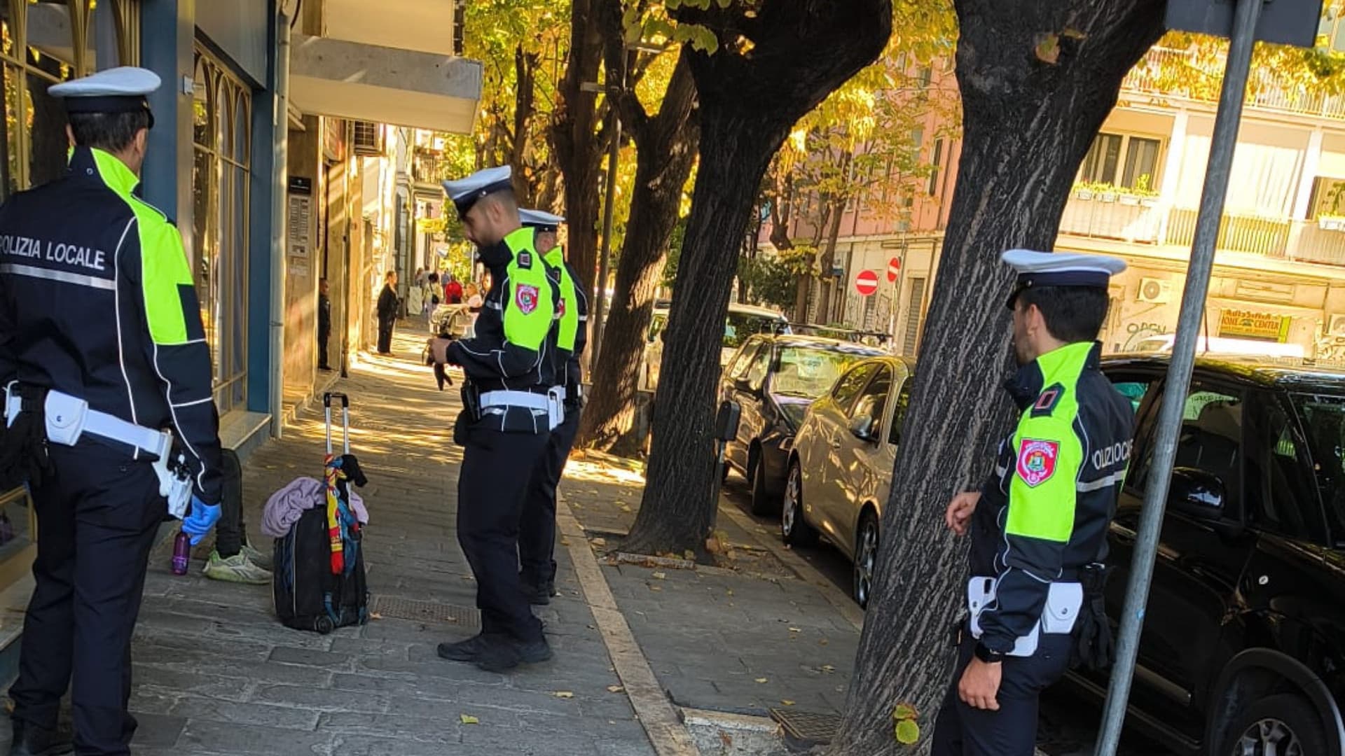 Pescara, scattano sei Daspo urbani: controlli serrati contro bivacchi e degrado