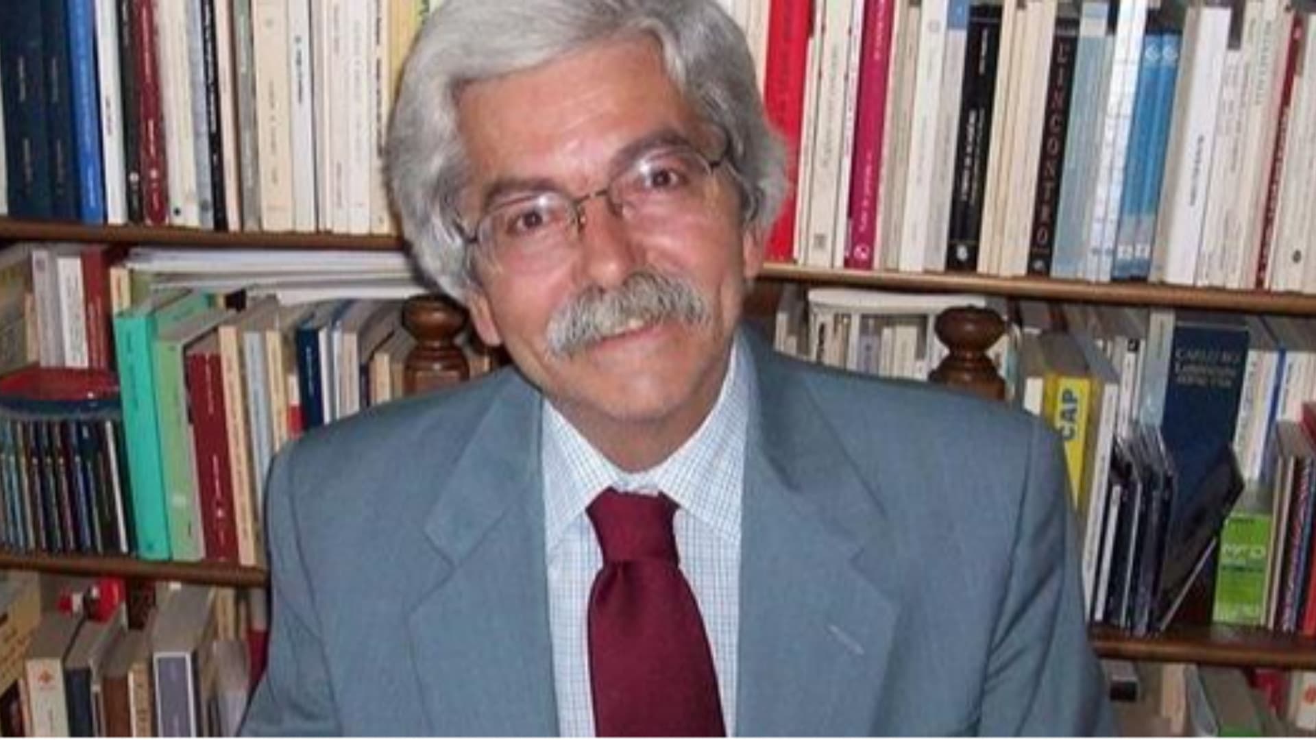Fuori copertina, Vito Moretti