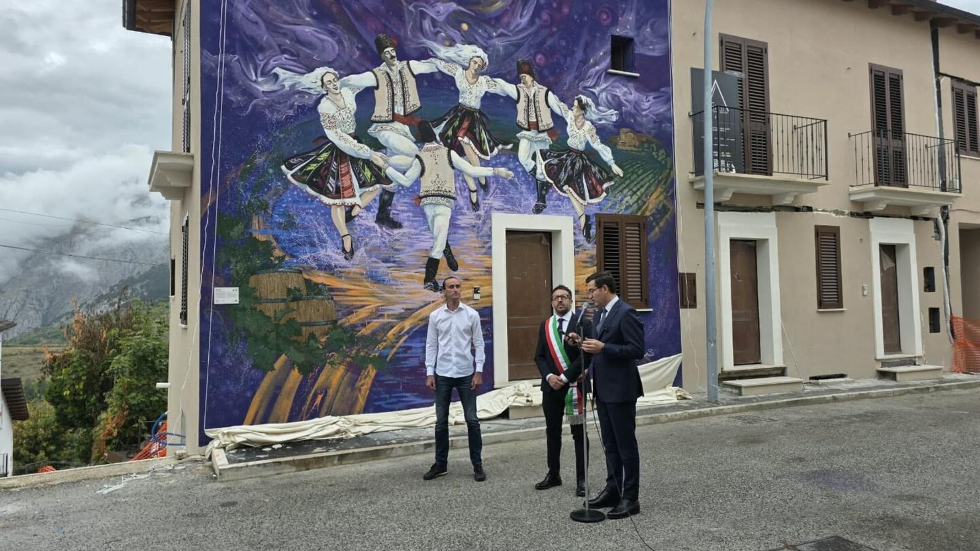 Il sindaco di Aielli con l'ambasciatore della Moldava