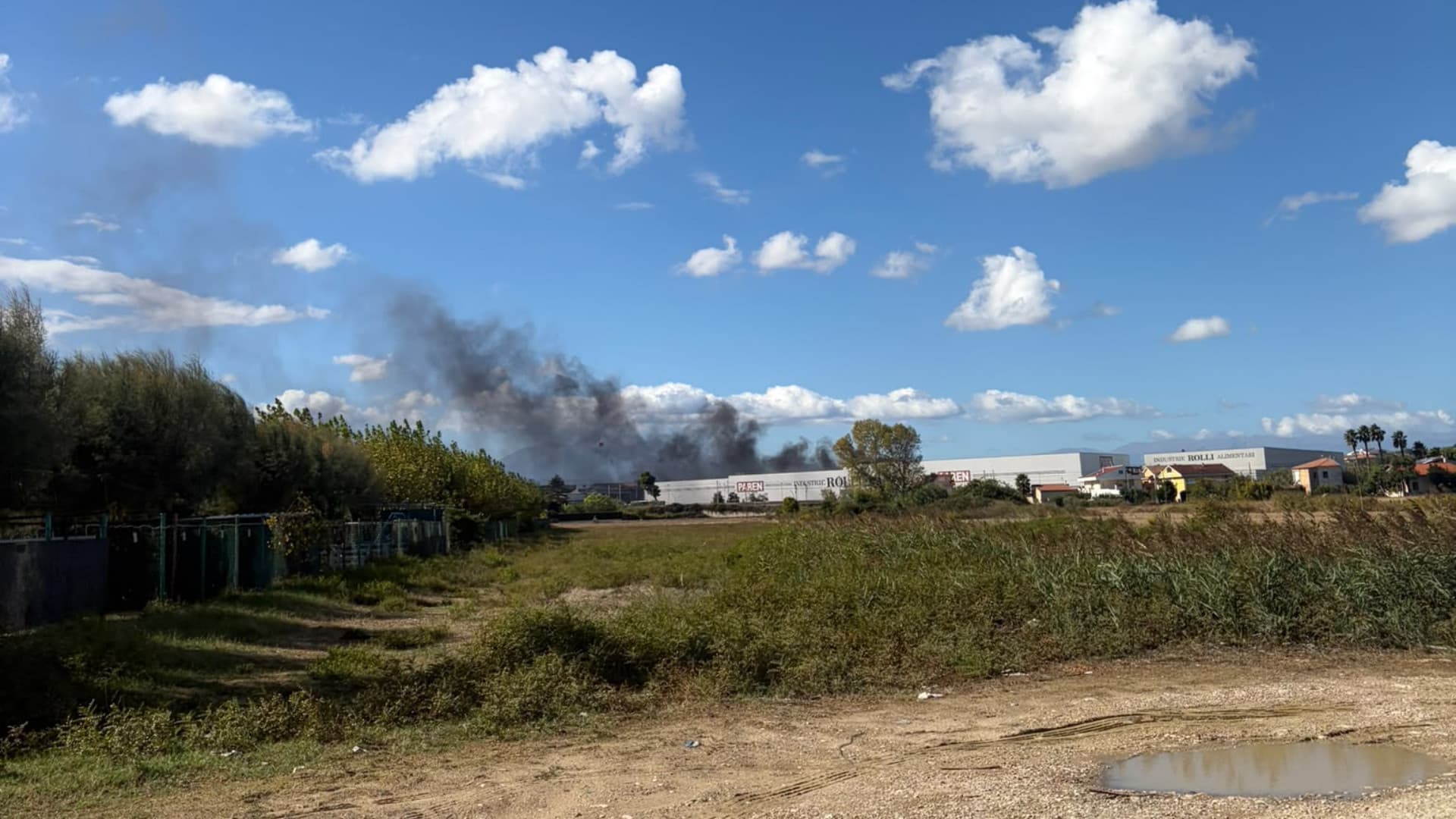 Il fumo dalla zona