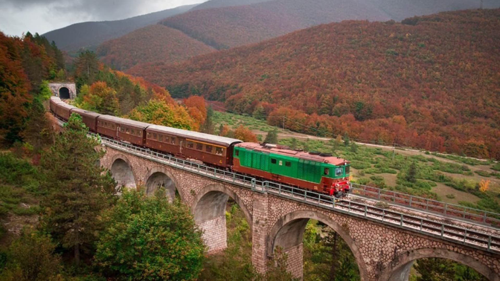 Il treno in una foto di archivio