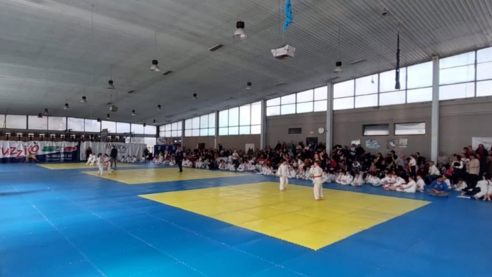 Judo Winner Team di Avezzano bambini,mamme e maestri in trasferta