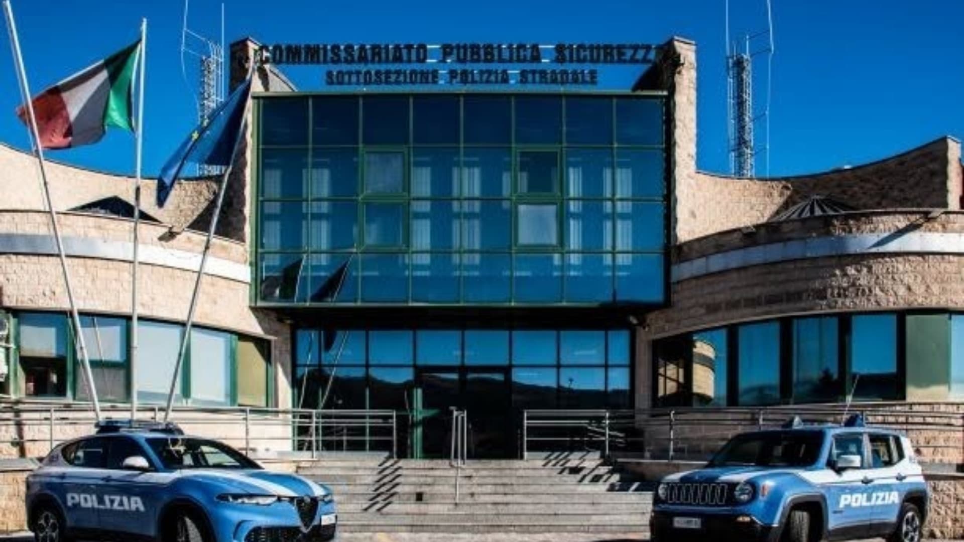 Avezzano, maltratta e trattiene la compagna in casa: 45enne arrestato